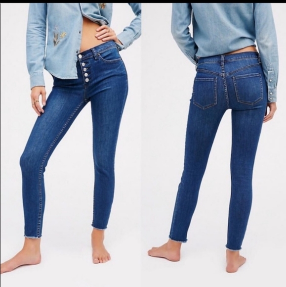 Free People - Picture 1 of 3